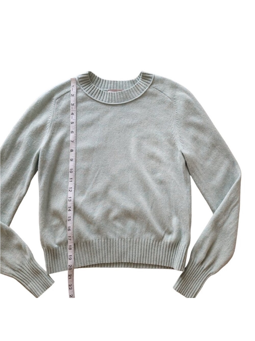 Everlane Cashmere Wool Blend
Crew neck Sweater - Picture 4 of 11